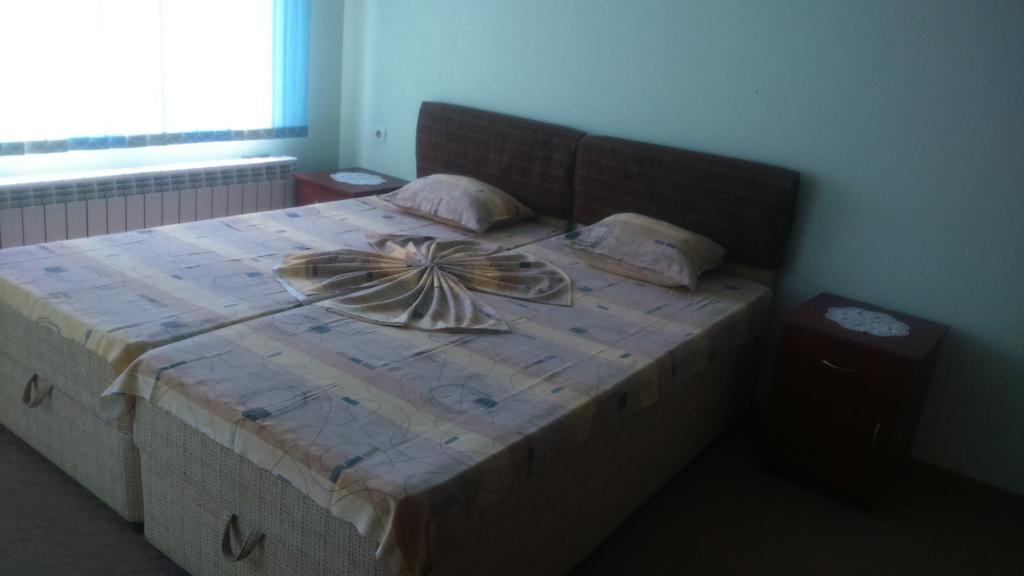 Enjoy Guest House Golden Sands Quarto foto